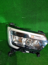 Laden Sie das Bild in den Galerie-Viewer, Frontscheinwerfer Renault Master I 260105567R Rechts Scheinwerfer Headlight SCH4654072408nn