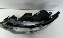 Laden Sie das Bild in den Galerie-Viewer, Frontscheinwerfer Mitsubishi Outlander 8301CB-83 Links Scheinwerfer Headlight SCH3861492108lk