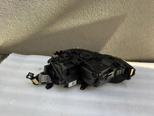 Load image into Gallery viewer, Frontscheinwerfer VW Golf VIII I 5H1941060A Rechts Scheinwerfer Headlight SCH1889400457qr