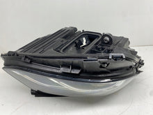 Laden Sie das Bild in den Galerie-Viewer, Frontscheinwerfer Mercedes-Benz W213 A2139067806 LED Rechts Headlight SCH9170317996xo