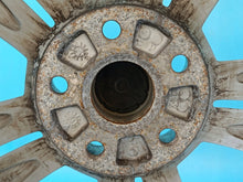 Laden Sie das Bild in den Galerie-Viewer, 1x Alufelge 18 Zoll 7.0&quot; 5x112 45ET 57A601025M Skoda Karoq Rim Wheel