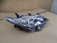 Laden Sie das Bild in den Galerie-Viewer, Frontscheinwerfer Toyota Auris 81110-02E21 8111002E21 Rechts Headlight SCH9439502749ti