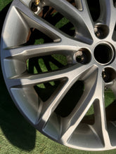 Laden Sie das Bild in den Galerie-Viewer, 1x Alufelge 16 Zoll 6.0" 4x100 49ET Glanz Silber 52910-H8200 Kia Rio Rim Wheel FEL3580056774qf