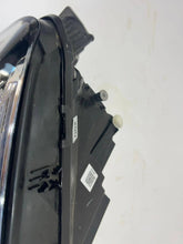 Laden Sie das Bild in den Galerie-Viewer, Frontscheinwerfer Mercedes-Benz W247 H247 A2479069001 LED Rechts Headlight