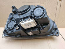 Laden Sie das Bild in den Galerie-Viewer, Frontscheinwerfer Land Rover Range III L322 7H4213W030BC8LPO Links Headlight SCH8359011048ws