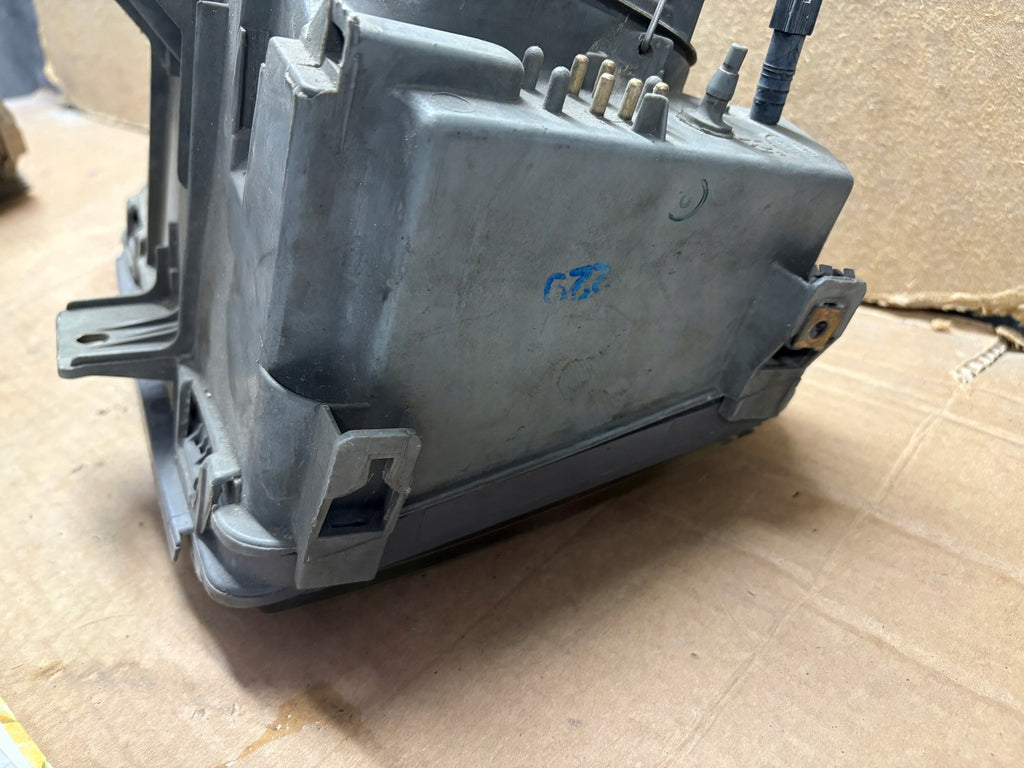 Frontscheinwerfer Mercedes-Benz W124 129578-00 Rechts Scheinwerfer Headlight SCH4023879173xk