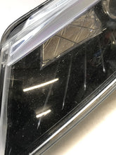Laden Sie das Bild in den Galerie-Viewer, Frontscheinwerfer Skoda Superb III 3V1941015A Xenon Links Scheinwerfer Headlight