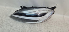Laden Sie das Bild in den Galerie-Viewer, Frontscheinwerfer Volvo V40 32228483 LED Links Scheinwerfer Headlight SCH4753407041iv