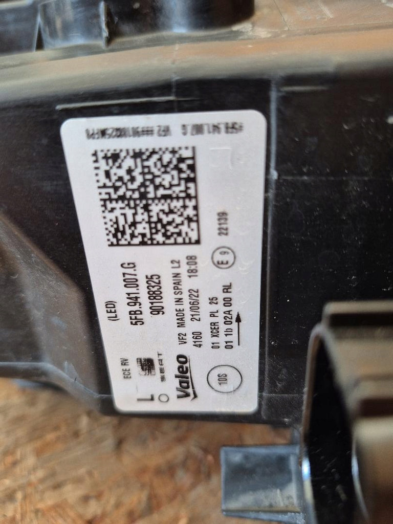 Frontscheinwerfer Seat Leon 5FB941007G LED Ein Stück (Rechts oder Links)