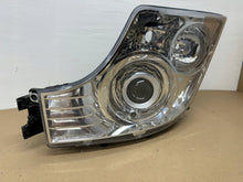 Laden Sie das Bild in den Galerie-Viewer, Frontscheinwerfer Mercedes-Benz A9608200639 Xenon Links Scheinwerfer Headlight SCH1390882828nk