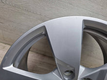 Laden Sie das Bild in den Galerie-Viewer, 1x Alufelge 17 Zoll 5x112 8S0601025BA Audi Tt Rim Wheel FEL2224965441gg
