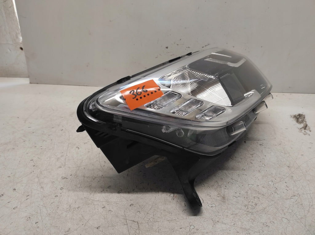 Frontscheinwerfer Dacia Sandero 260103529R Rechts Scheinwerfer Headlight