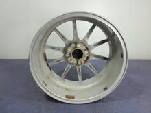 Laden Sie das Bild in den Galerie-Viewer, 1x Alufelge 17 Zoll 6.5&quot; 5x112 A2464010102 Mercedes-Benz W245 Rim Wheel