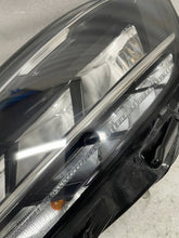 Load image into Gallery viewer, Frontscheinwerfer VW Passat B8 3G1941035P LED Links Scheinwerfer Headlight