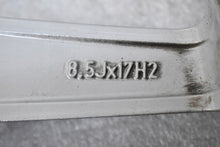 Laden Sie das Bild in den Galerie-Viewer, 1x Alufelge 17 Zoll 8.5" 5x112 58ET Glanz Silber A2044019702 Mercedes-Benz W204 FEL6465603771if
