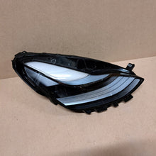 Laden Sie das Bild in den Galerie-Viewer, Frontscheinwerfer Tesla Model 3 151495300D LED Rechts Scheinwerfer Headlight