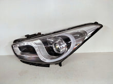 Laden Sie das Bild in den Galerie-Viewer, Frontscheinwerfer Hyundai I40 92101-3Z031 Xenon Links Scheinwerfer Headlight