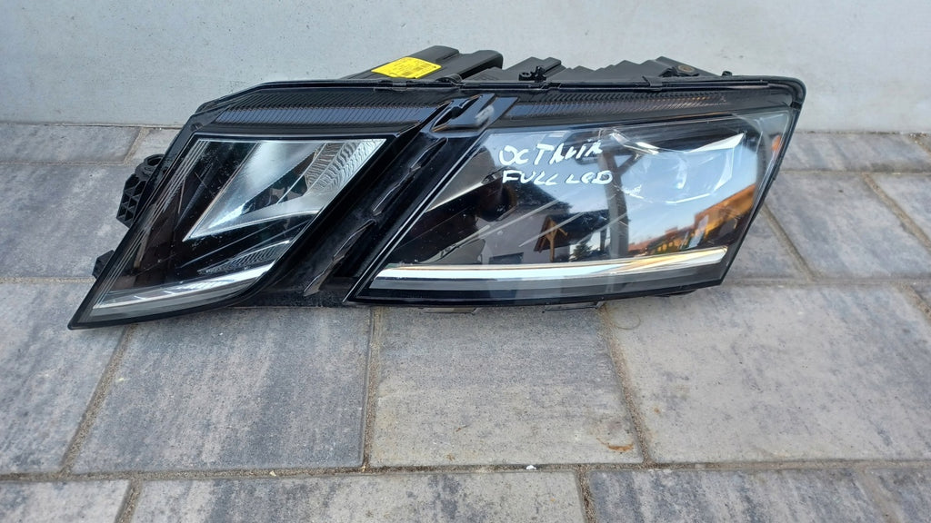 Frontscheinwerfer Skoda Octavia III 5E1941015F Links Scheinwerfer Headlight SCH3640967497cb
