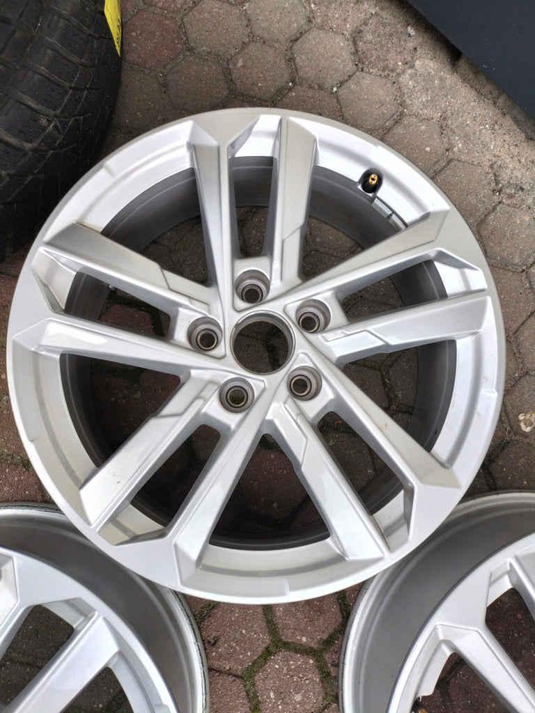 4x Alufelge 17 Zoll 6.5" 5x112 43ET Glanz Silber 8Y0601025L Audi A3 I Rim Wheel FEL1782571461kf