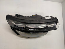 Laden Sie das Bild in den Galerie-Viewer, Frontscheinwerfer Skoda Kamiq 658941015F 658941016D Full LED Rechts oder Links SCH1819570036fa