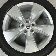 Laden Sie das Bild in den Galerie-Viewer, 4x Alufelge 18 Zoll 7.5" 5x108 50 5ET Glanz Silber 31680200 Volvo V60 I S60 Xc60 FEL1104673122kf