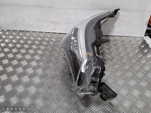 Laden Sie das Bild in den Galerie-Viewer, Frontscheinwerfer Toyota Avensis 05370537 Rechts Scheinwerfer Headlight SCH7490567128yf