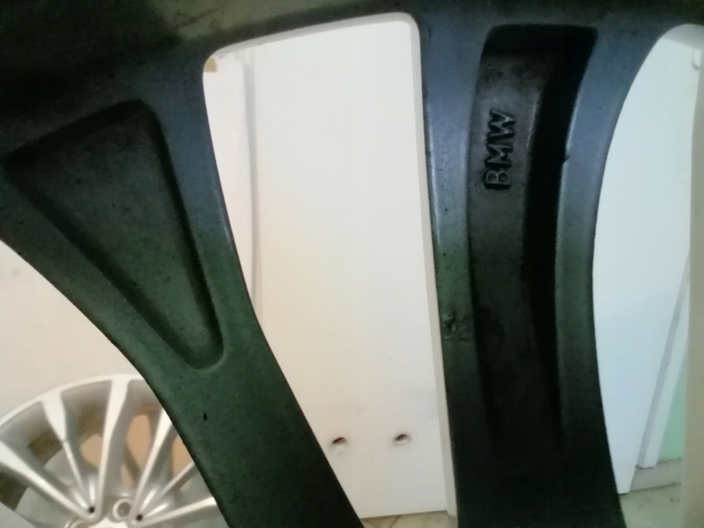 1x Alufelge 18 Zoll 8.0" 5x112 30ET Glanz Silber 6863418 BMW 5 G31 G30 Rim Wheel FEL8283376867vl