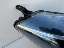 Load image into Gallery viewer, Frontscheinwerfer Toyota Yaris Rechts Scheinwerfer Headlight