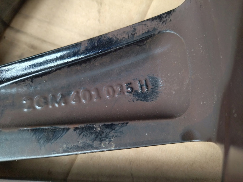 1x Alufelge 18 Zoll 7.0" 5x112 39ET 2GM601025H VW T-Cross Rim Wheel