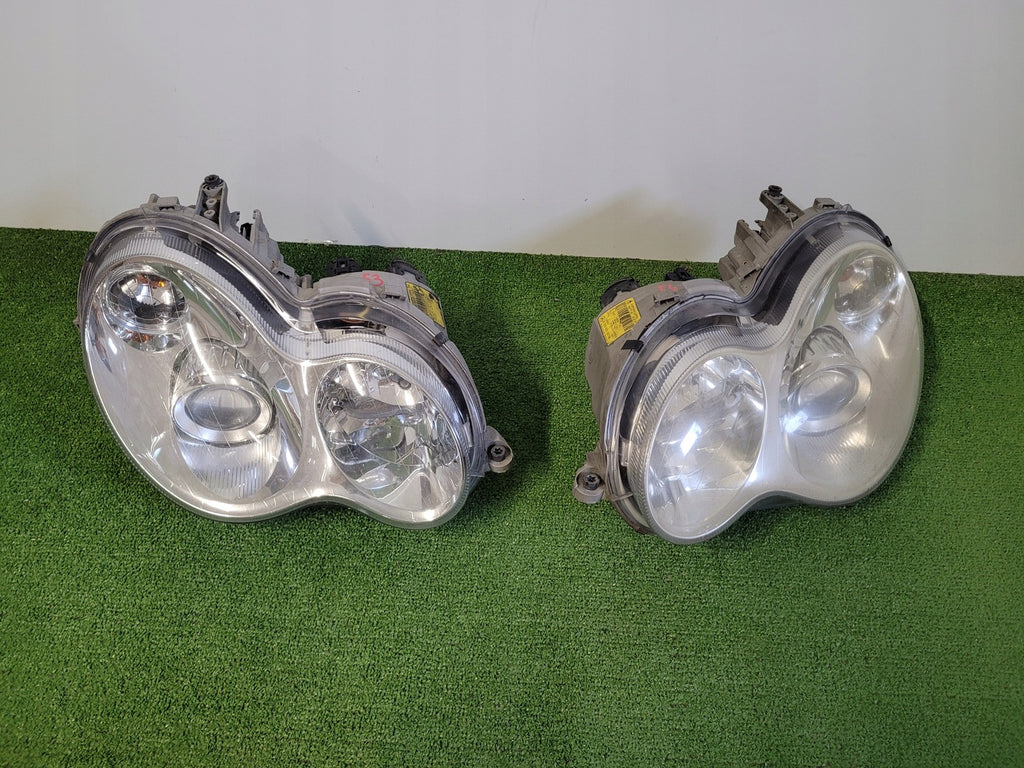 Frontscheinwerfer Mercedes-Benz W203 Rechts Scheinwerfer Headlight SCH6289641540xn
