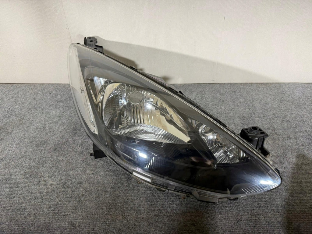 Frontscheinwerfer Mazda II D651-51030 Rechts Scheinwerfer Headlight SCH8303199187nz