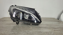 Laden Sie das Bild in den Galerie-Viewer, Frontscheinwerfer Mercedes-Benz W205 A2059062604 LED Rechts Headlight SCH6635943110vv