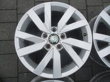 Laden Sie das Bild in den Galerie-Viewer, 4x Alufelge 16 Zoll 6.5" 5x112 41ET Glanz Silber 3G0601025A Skoda I Rim Wheel FEL4936431459nv