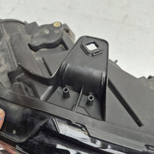 Laden Sie das Bild in den Galerie-Viewer, Frontscheinwerfer Audi A3 8V0941006E Xenon Rechts Scheinwerfer Headlight