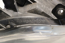Laden Sie das Bild in den Galerie-Viewer, Frontscheinwerfer Toyota Auris 212-11M5R-RD-EM Rechts Scheinwerfer Headlight SCH2413210595zw