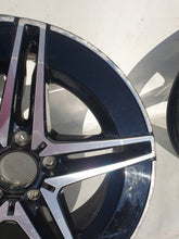 Laden Sie das Bild in den Galerie-Viewer, 1x Alufelge 18 Zoll 7.5&quot; 5x112 40ET Glanz Schwarz A2064017600 Mercedes-Benz W206