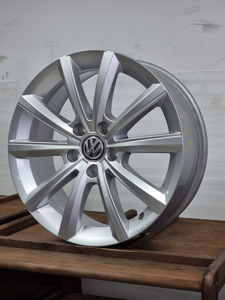 1x Alufelge 17 Zoll 6.5" 5x112 38ET Glanz Graphit 5NA071497A VW Tiguan Rim Wheel