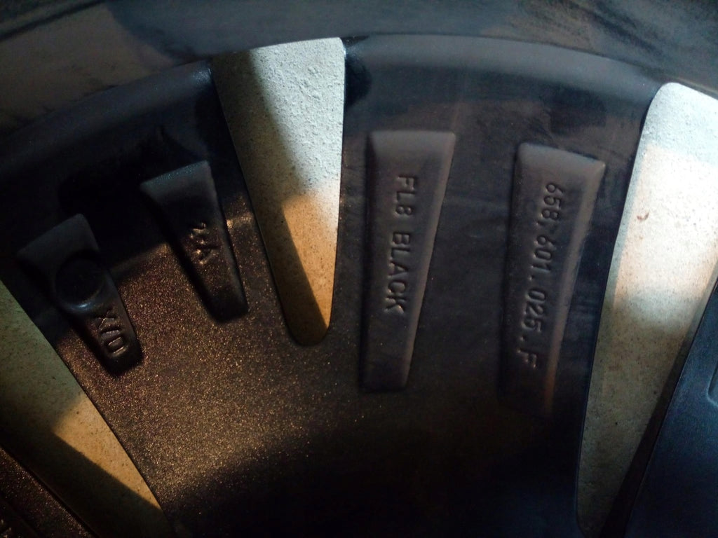 1x Alufelge 17 Zoll 6.5" 5x100 40ET Glanz Grau 658601025AA Mg Kamiq Rim Wheel