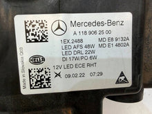 Laden Sie das Bild in den Galerie-Viewer, Frontscheinwerfer Mercedes-Benz Cla X118 C118 A1189062500 Links Headlight SCH3948587878ka