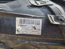 Laden Sie das Bild in den Galerie-Viewer, Frontscheinwerfer Volvo Xc70 31214347 Xenon Links Scheinwerfer Headlight