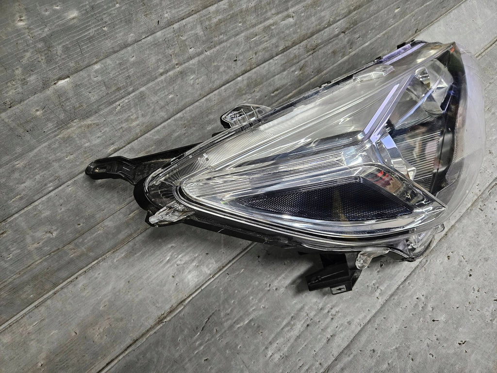 Frontscheinwerfer Mitsubishi Space Star 8301D446 Rechts Scheinwerfer Headlight