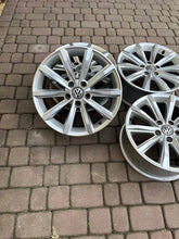 Load image into Gallery viewer, 4x Alufelge 17 Zoll 7.0" 5x112 40ET 3G0601025BP VW Passat B8 Beetle Touran FEL3811640122eb