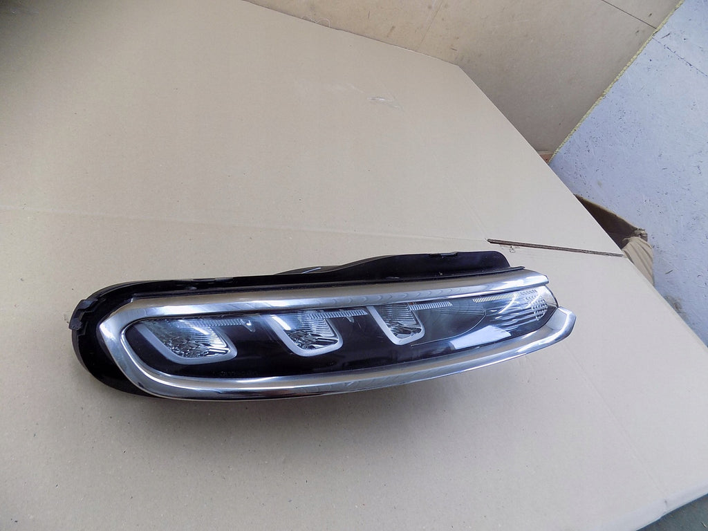 Frontscheinwerfer Citroën C3 III 9820877880-00 Ein Stück (Rechts oder Links)