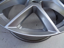 Laden Sie das Bild in den Galerie-Viewer, 1x Alufelge 18 Zoll 7.5&quot; 5x108 50,5ET 31423851 Volvo Rim Wheel