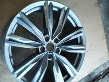 Laden Sie das Bild in den Galerie-Viewer, 1x Alufelge 20 Zoll 8.0" 5x112 41ET 5NA601025H, 5NA601025J VW Tiguan Rim Wheel FEL9304705338gr