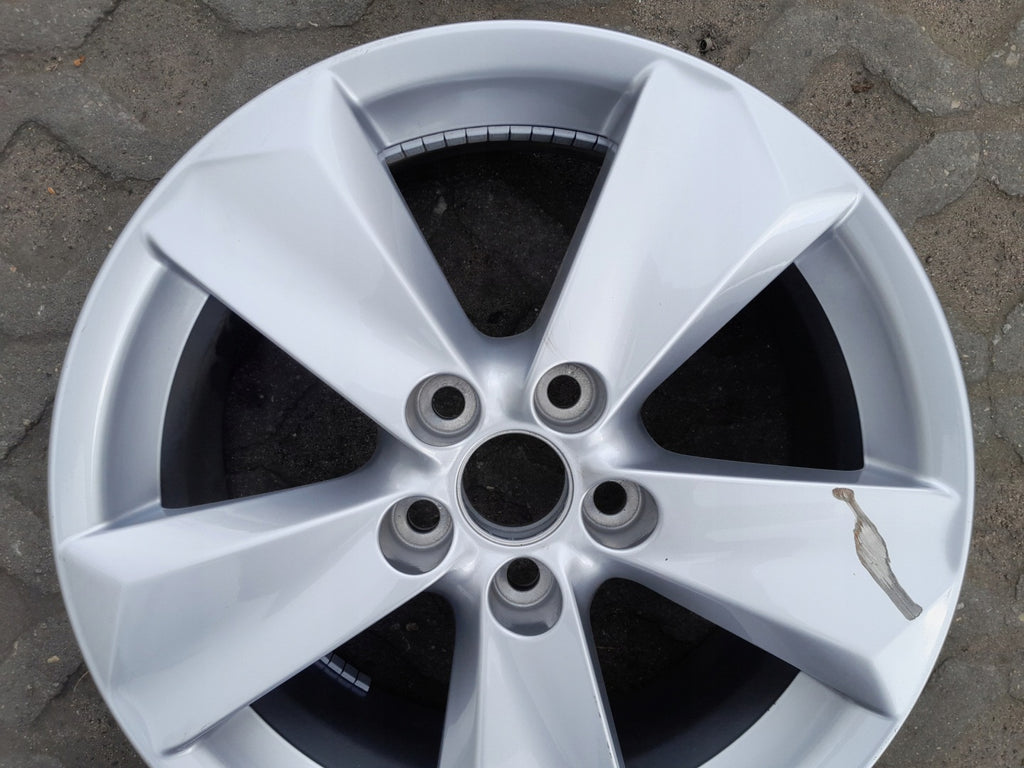 1x Alufelge 17 Zoll 7.0" 5x114.3 35ET Glanz Silber PZ406-X3671-ZC Lexus FEL5459272980il