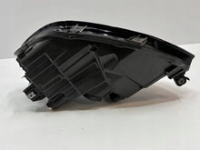 Load image into Gallery viewer, Frontscheinwerfer VW Caddy 2K1941016B Ein Stück (Rechts oder Links) Headlight SCH3321954022pi