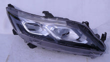 Laden Sie das Bild in den Galerie-Viewer, Frontscheinwerfer Mitsubishi Eclipse Cross W3153R Full LED Rechts Headlight