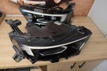 Laden Sie das Bild in den Galerie-Viewer, Frontscheinwerfer Opel Mokka 9834016880 Ein Satz Scheinwerfer Headlight SCH2173308470nw