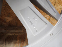Laden Sie das Bild in den Galerie-Viewer, 1x Alufelge 19 Zoll 8.0&quot; 5x112 45ET 5LA601025B Skoda Enyaq 5az 5ac Rim Wheel